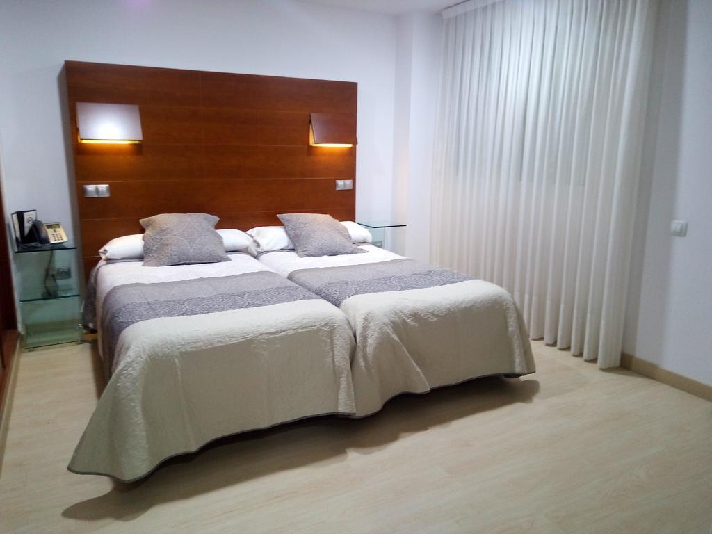 Nap Oviedo Hotel Exterior foto