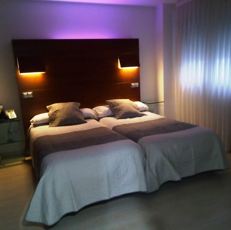 Nap Oviedo Hotel Exterior foto